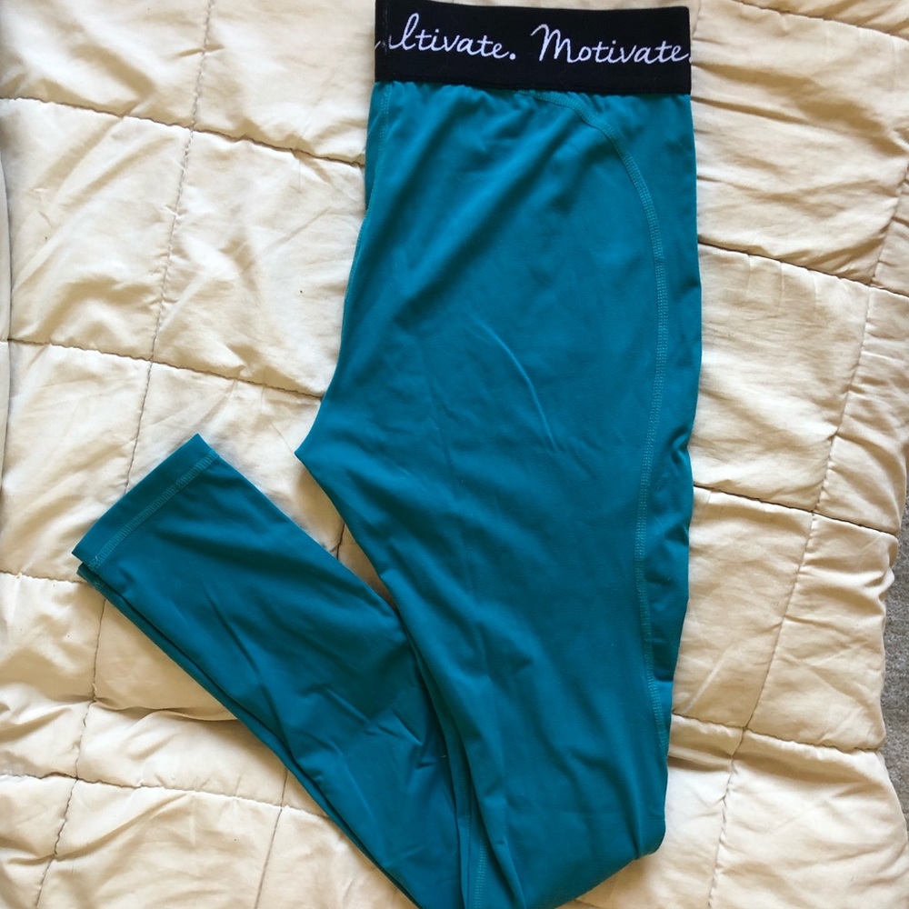 BuffBunny Clara Leggings - Tahitian - Size Small